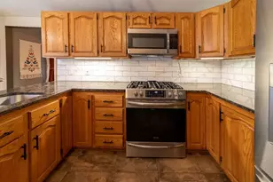 84 Bemis St, Berlin, NH 03570 - Photo 21