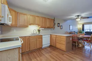 18 Pleasant St, Windham, NH 03087 - Photo 15