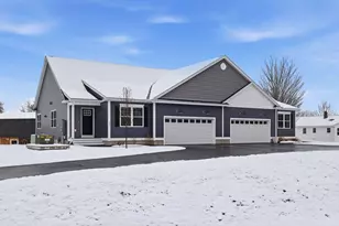 17 Millstone Dr, Northfield, NH 03276 - Photo 3