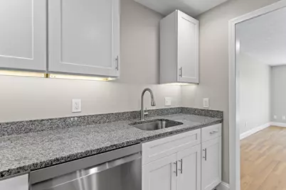 379 Huse Road #34, Manchester, NH 03103 - Photo 19