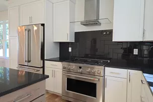 19 Shearwater Dr, Portsmouth, NH 03801 - Photo 5