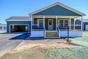 68 Diamondback Dr, Rochester, NH 03868 - Photo 1