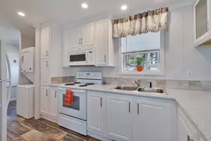 120 Robinhood Dr, Exeter, NH 03833 - Photo 5