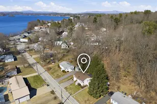 34 Valley St, Laconia, NH 03246 - Photo 5