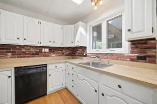 34 Valley St, Laconia, NH 03246 - Photo 19