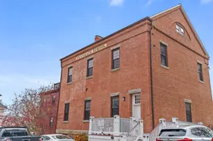 348 Maplewood Ave, Portsmouth, NH 03801 - Photo 7