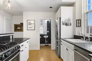 348 Maplewood Ave, Portsmouth, NH 03801 - Photo 23