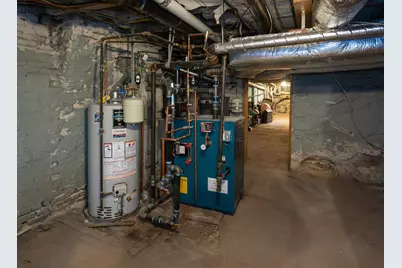 79 Pleasant Street #2, Manchester, NH 03101 - Photo 37