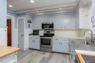 12 Lindy St, Pembroke, NH 03275 - Photo 11