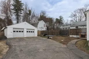 12 Lindy St, Pembroke, NH 03275 - Photo 5