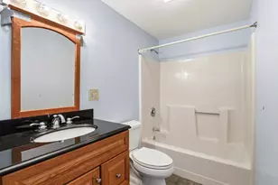 777 Middle Rd, Portsmouth, NH 03801 - Photo 17