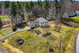 8 Muirfield Dr, Stratham, NH 03885 - Photo 3