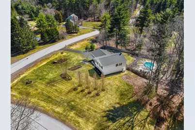 8 Muirfield Drive, Stratham, NH 03885 - Photo 5