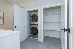 384 Main St, Salem, NH 03079 - Photo 27