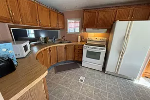 37 Christopher Ln, Fremont, NH 03044 - Photo 9