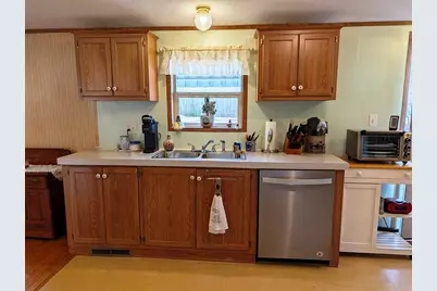 34 Shaw Street, Rochester, NH 03867 - Photo 9