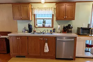 34 Shaw St, Rochester, NH 03867 - Photo 9