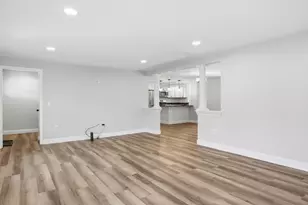 195 Bypass 28, Derry, NH 03038 - Photo 17