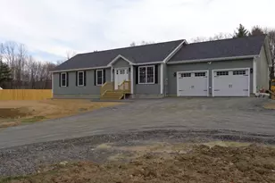 93 Fairview Dr, Pittsfield, NH 03263 - Photo 1