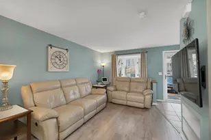 631 Fox Hollow Dr, Hudson, NH 03051 - Photo 11