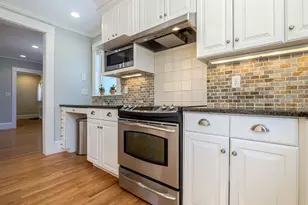 34 Auburn St, Concord, NH 03301 - Photo 5