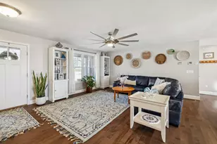 1 Three Ponds Dr, Brentwood, NH 03833 - Photo 3