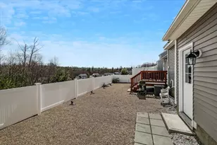 18 Crawford Ln, Hooksett, NH 03106 - Photo 41