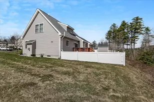 18 Crawford Ln, Hooksett, NH 03106 - Photo 43