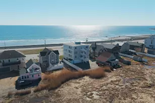 605 Ocean Blvd, Hampton, NH 03842 - Photo 1