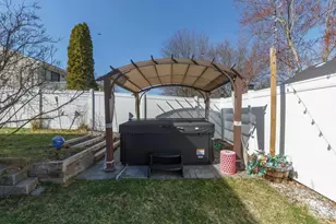 56 Hazelton Ct, Manchester, NH 03103 - Photo 47