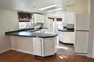 15 South Cranberry Ln, Rochester, NH 03867 - Photo 5