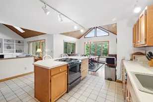 263 Old Post Rd, Newbury, NH 03255 - Photo 5