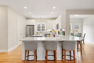 73 Driftwood Cir, Sandown, NH 03873 - Photo 5