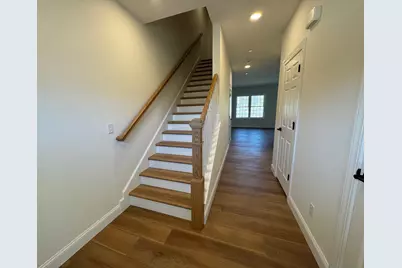 8B Dearborn Circle, Goffstown, NH 03045 - Photo 5