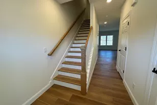 8B Dearborn Circle, Goffstown, NH 03045 - Photo 5