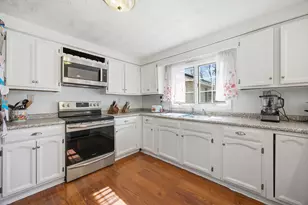 38 Vernon Ave, Rochester, NH 03867 - Photo 9