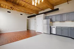 470 Silver St, Manchester, NH 03103 - Photo 5