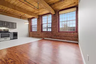 470 Silver St, Manchester, NH 03103 - Photo 9