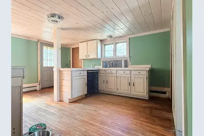 222 N Main Street, Newport, NH 03773 - Photo 11