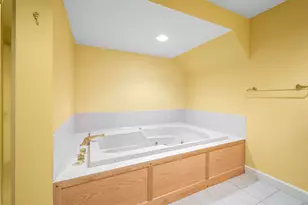 60 Peninsula Dr, Stratham, NH 03885 - Photo 45