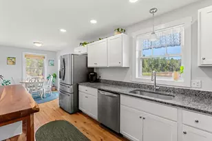 14 Waterford Dr, Raymond, NH 03077 - Photo 23