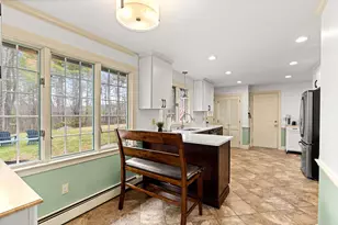 25 West Dr, Bedford, NH 03110 - Photo 7