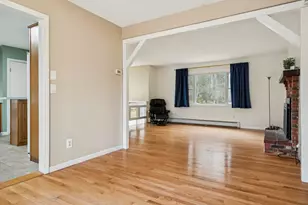 24 Jay Dr, Gilford, NH 03249 - Photo 5