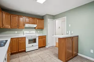24 Jay Dr, Gilford, NH 03249 - Photo 9
