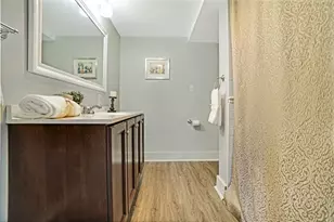 214 Maplehurst Ave, Manchester, NH 03104 - Photo 35