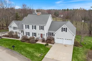 9 Steeple View Dr, Atkinson, NH 03811 - Photo 5