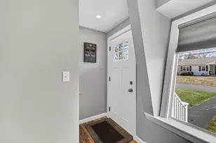 9 Dawson Ave, Salem, NH 03079 - Photo 5