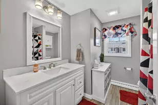 9 Dawson Ave, Salem, NH 03079 - Photo 17