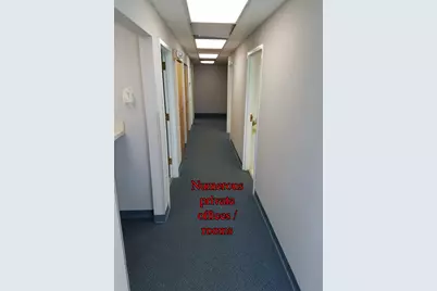 184 Mammoth Road #Unit 1, Londonderry, NH 03053 - Photo 5