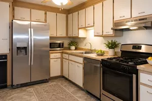 9 Blackstone Dr, Nashua, NH 03063 - Photo 1